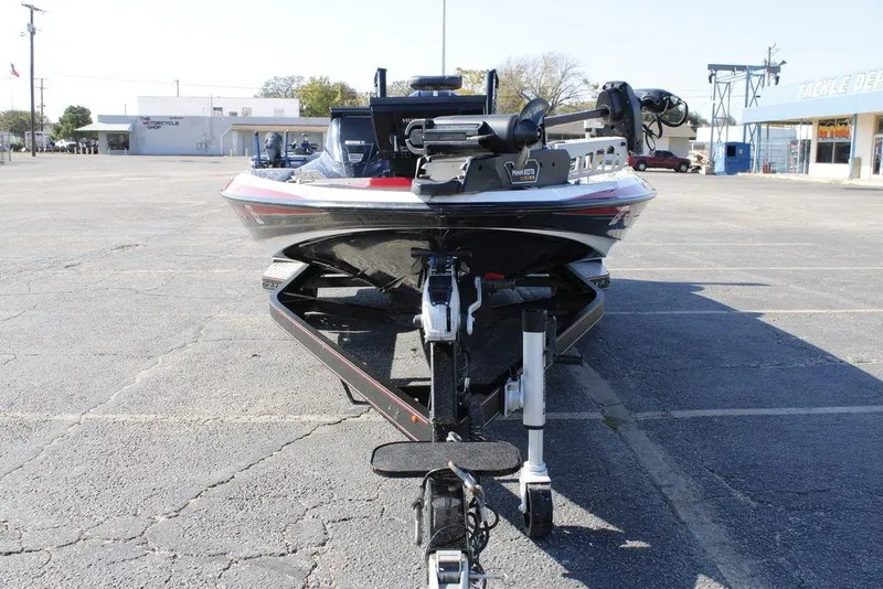 Slide: The Image of 2022 Skeeter ZXR21 boat on trailer in parking lot, front view. - 4