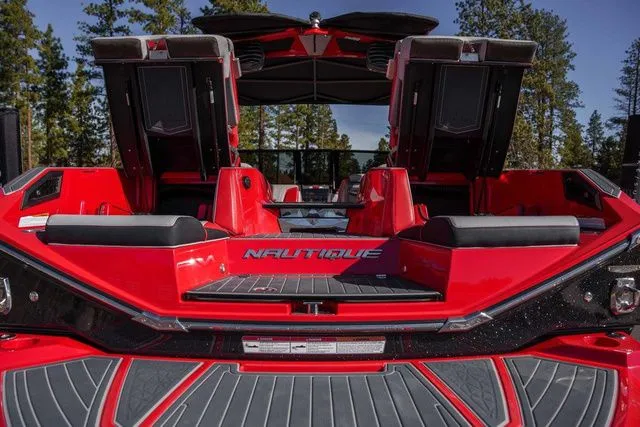 Slide: The Image of Nautique Super Air Nautique G23 Paragon 2020 - 30