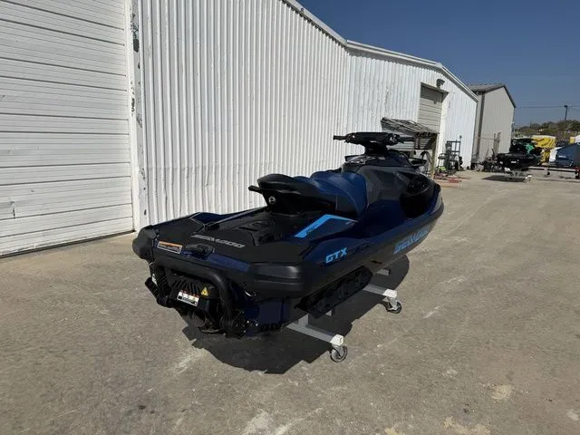 Slide: The Image of Sea-Doo GTX 170 2026 - 3