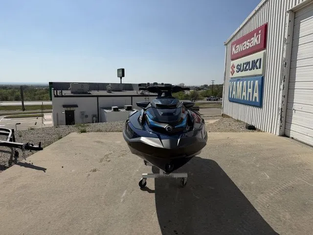 Slide: The Image of Sea-Doo GTX 170 2026 - 7