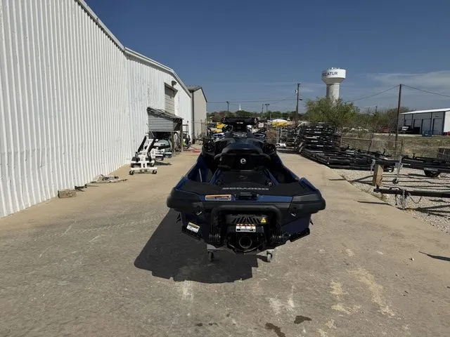 Slide: The Image of Sea-Doo GTX 170 2026 - 8