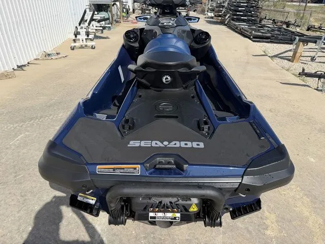 Slide: The Image of Sea-Doo GTX 170 2026 - 9