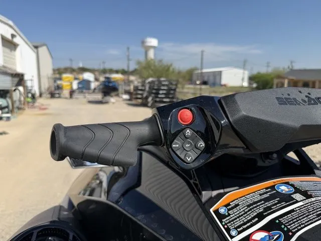 Slide: The Image of Sea-Doo GTI SE 170 2026 - 13