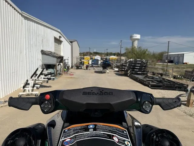 Slide: The Image of Sea-Doo GTI SE 170 2026 - 14