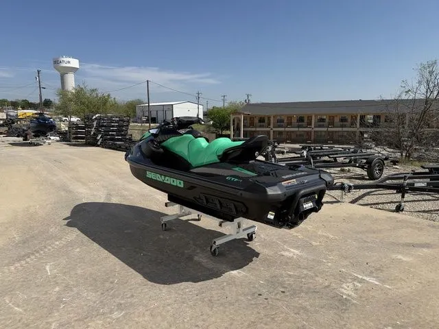 Slide: The Image of Sea-Doo GTI SE 170 2026 - 6