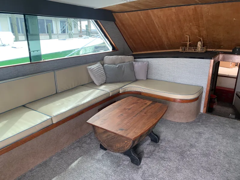 Slide: The Image of Interior of Custom Carolina Terry Guthrie Sportfish 2000 yacht. - 20