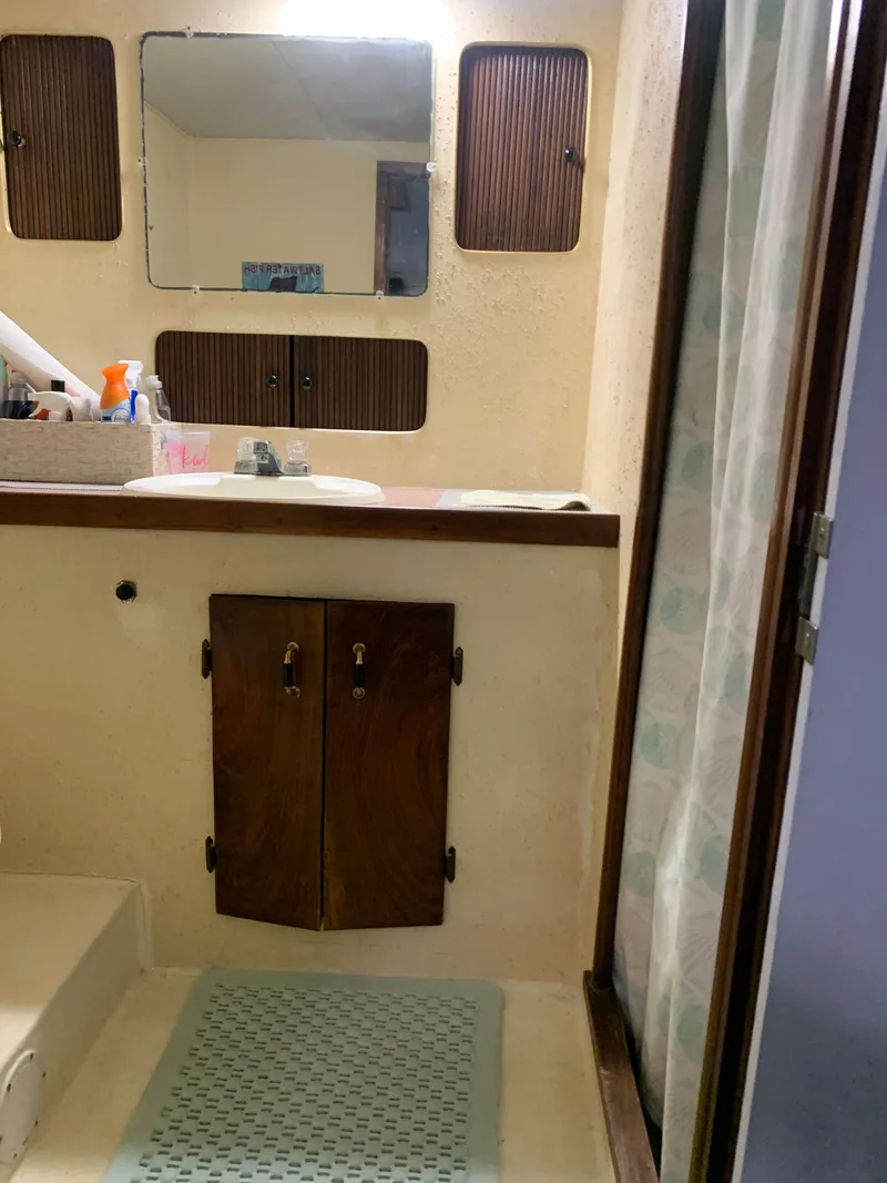 Slide: The Image of Interior of Custom Carolina Terry Guthrie Sportfish 2000 yacht. - 23