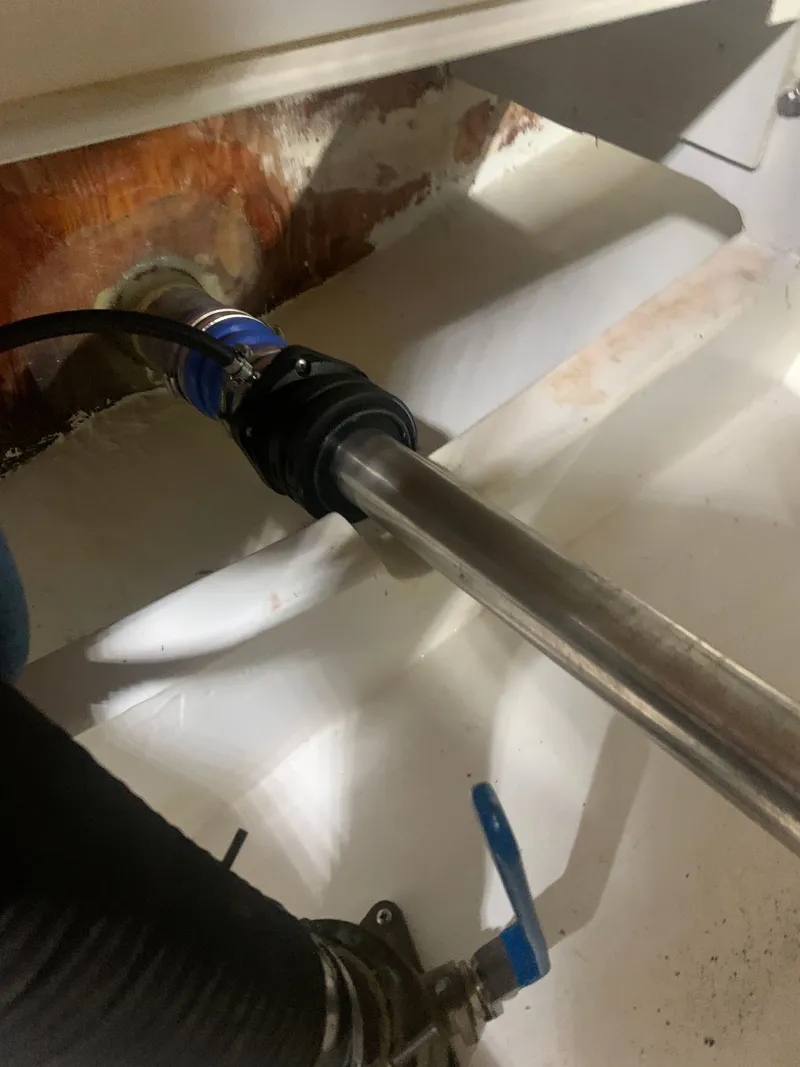 Slide: The Image of Engine room of Custom Carolina Terry Guthrie Sportfish 2000. - 29