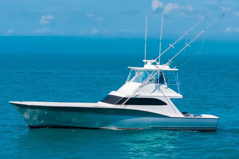 Slide: The Image of Custom Carolina Terry Guthrie Sportfish from 2000 on open sea. - 49