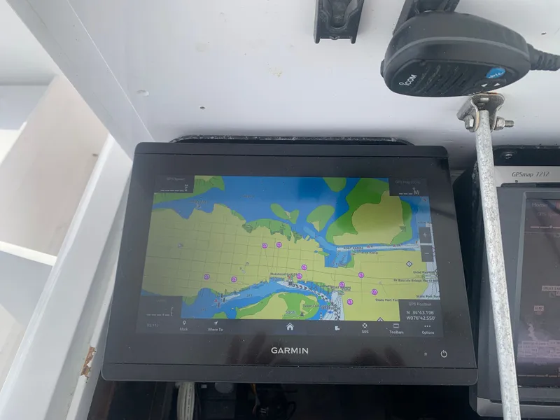 Slide: The Image of Custom Carolina Terry Guthrie Sportfish 2000 on open sea. - 7