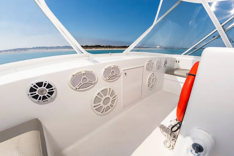Slide: The Image of The cockpit of the 2000 Custom Carolina Terry Guthrie Sportfish offers a clear view of the sea. - 18