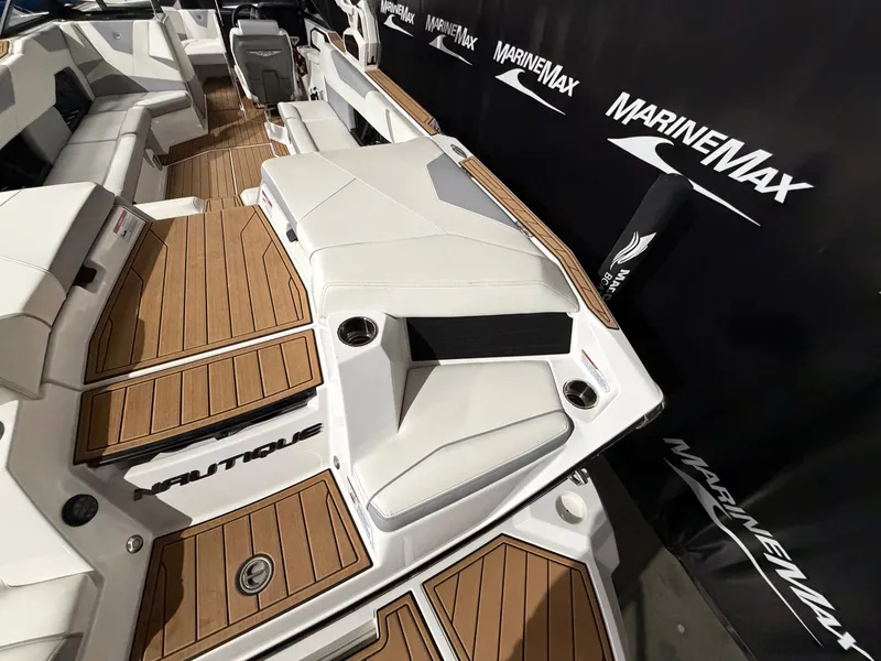 Slide: The Image of Nautique Super Air Nautique S25 2023 - 14