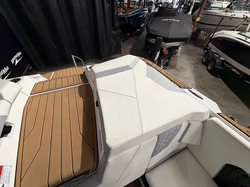 Slide: The Image of Nautique Super Air Nautique S25 2023 - 22
