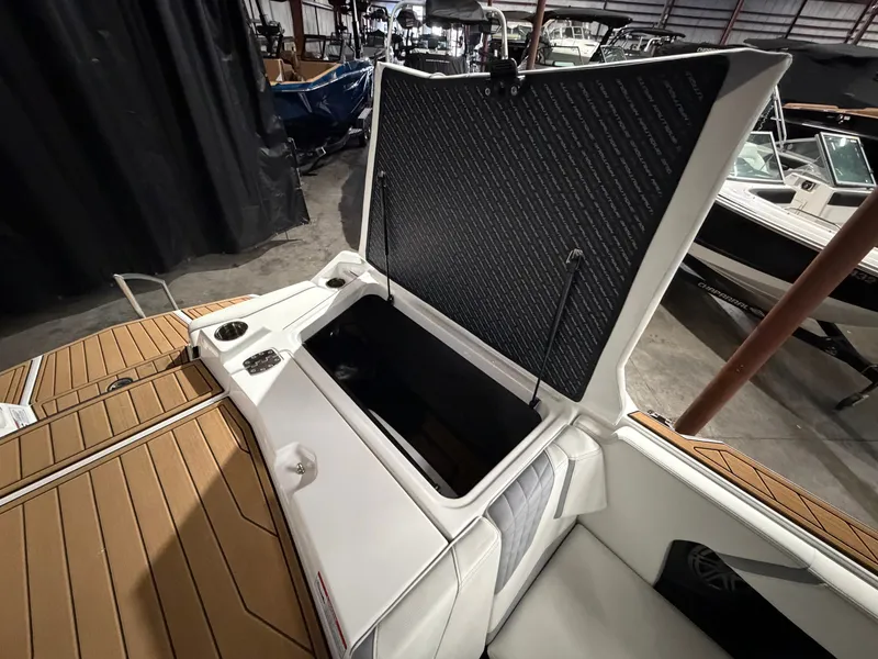 Slide: The Image of Nautique Super Air Nautique S25 2023 - 23