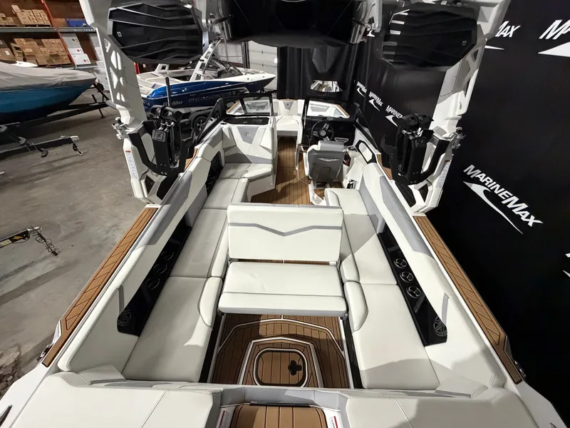 Slide: The Image of Nautique Super Air Nautique S25 2023 - 28