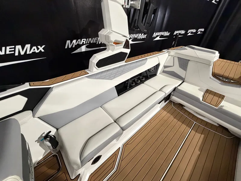 Slide: The Image of Nautique Super Air Nautique S25 2023 - 30