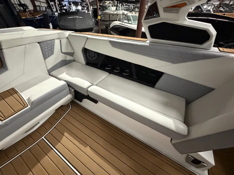 Slide: The Image of Nautique Super Air Nautique S25 2023 - 40