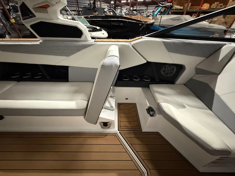Slide: The Image of Nautique Super Air Nautique S25 2023 - 43
