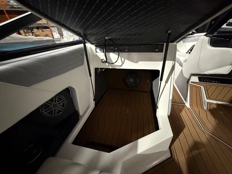 Slide: The Image of Nautique Super Air Nautique S25 2023 - 51