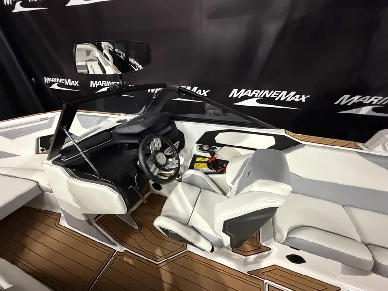 Slide: The Image of Nautique Super Air Nautique S25 2023 - 52