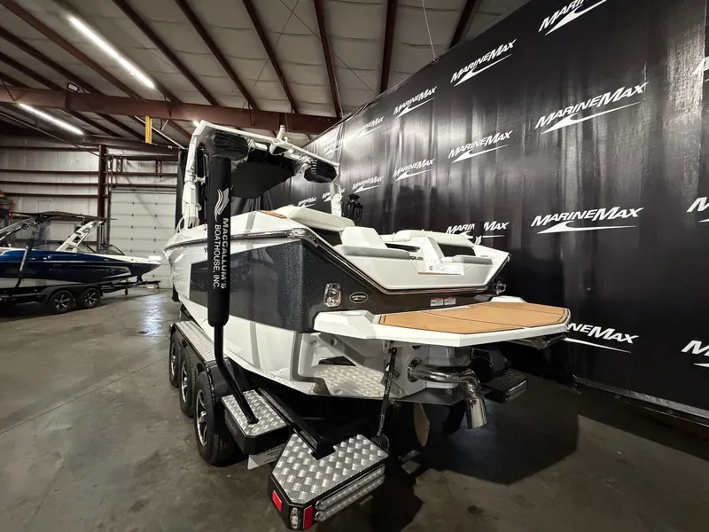 Slide: The Image of Nautique Super Air Nautique S25 2023 - 6