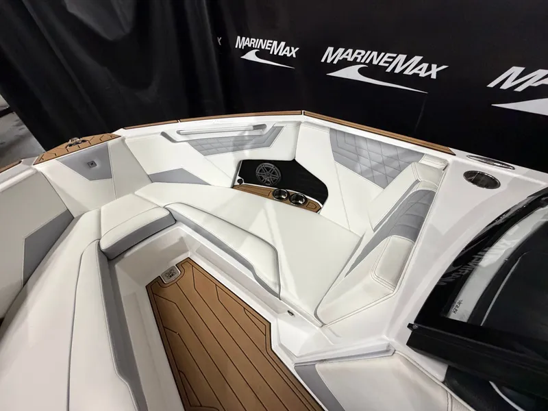 Slide: The Image of Nautique Super Air Nautique S25 2023 - 63