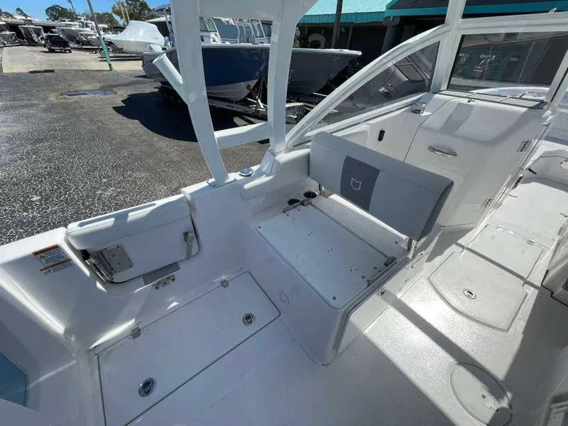 Slide: The Image of Sea Fox 268 Traveler 2026 - 6