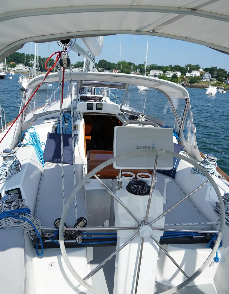 Slide: The Image of 1997 J Boats J/42 sailboat cockpit with Garmin equipment. - 18