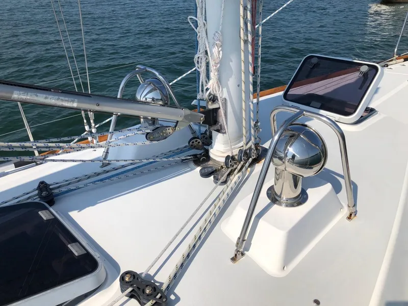 Slide: The Image of Deck view of J Boats J/42 yacht, year 1997. - 24