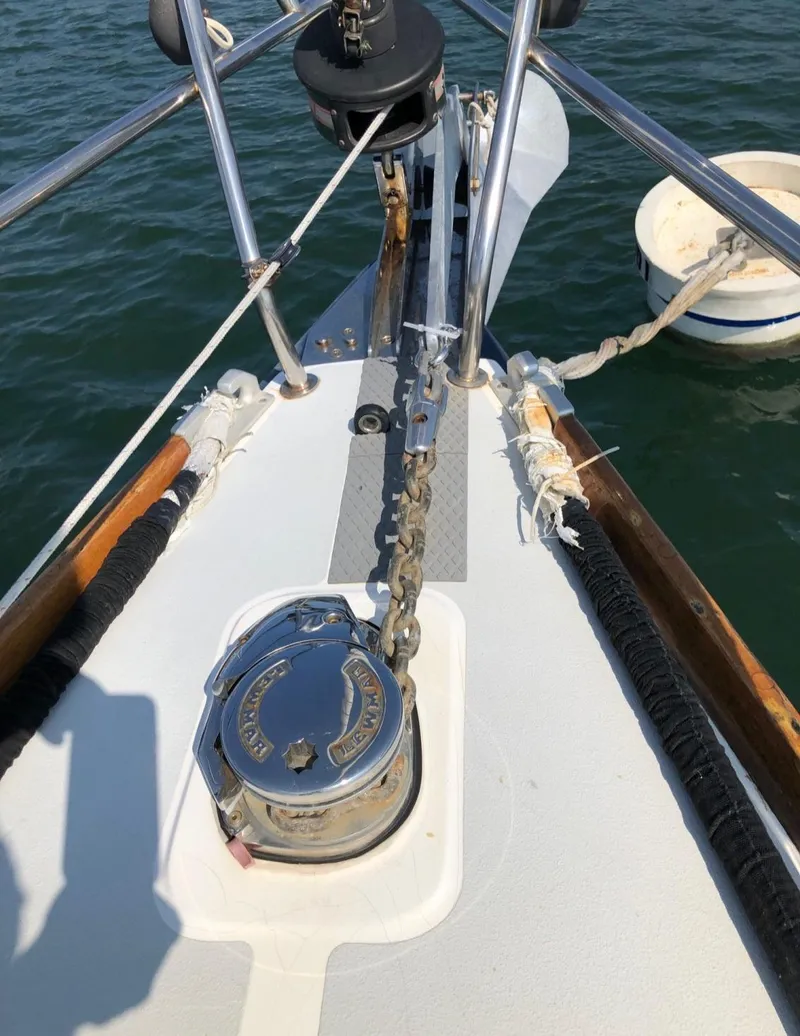 Slide: The Image of 1997 J Boats J/42 yacht anchor and deck view - 26