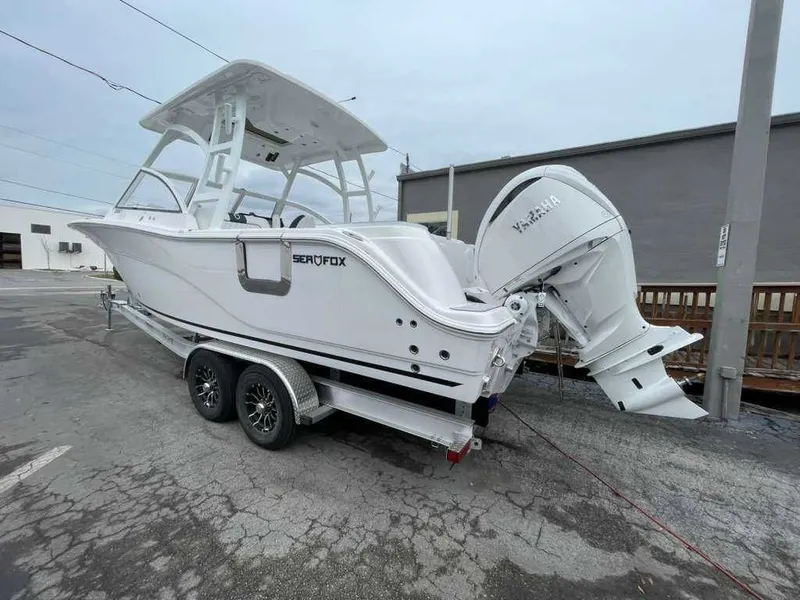 Slide: The Image of Sea Fox 288 Traveler 2026 - 4