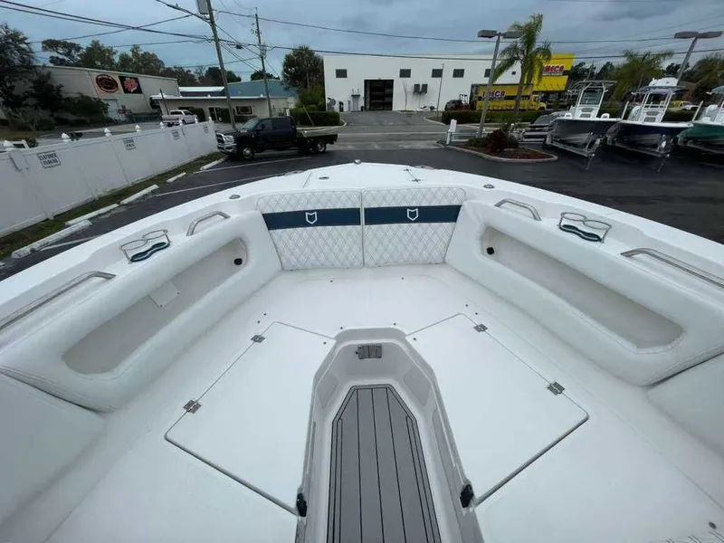 Slide: The Image of Sea Fox 288 Traveler 2026 - 9