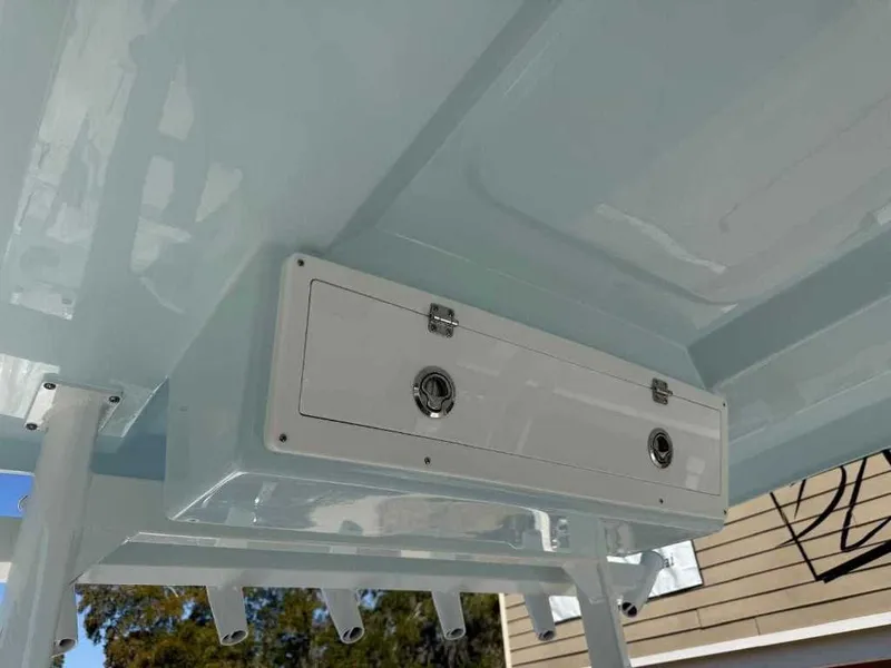 Slide: The Image of Sea Fox 328 Commander 2026 - 17