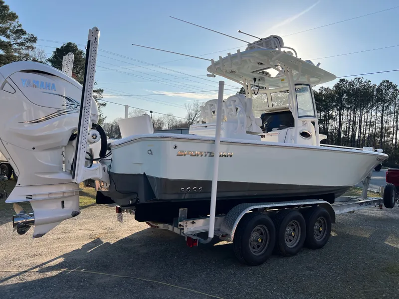 Slide: The Image of Sportsman Masters 267OE Bay Boat 2020 - 10