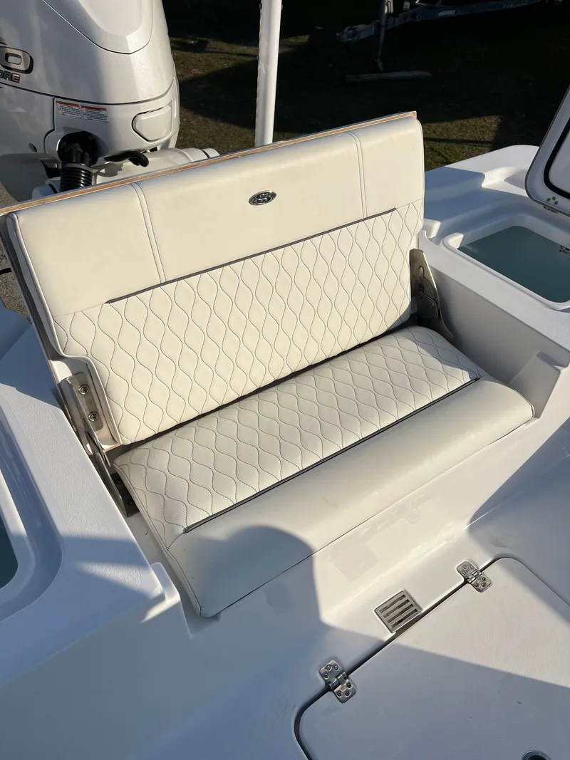 Slide: The Image of Sportsman Masters 267OE Bay Boat 2020 - 14