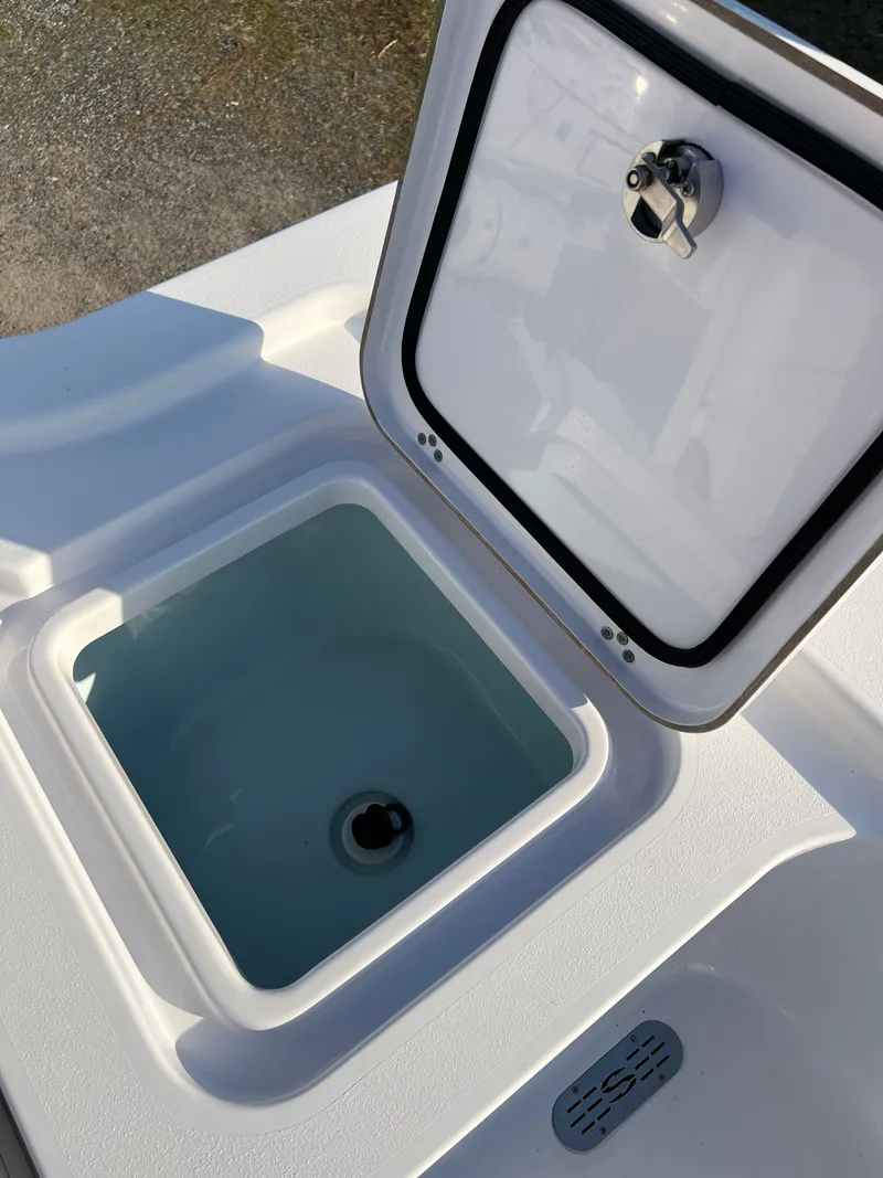 Slide: The Image of Sportsman Masters 267OE Bay Boat 2020 - 15