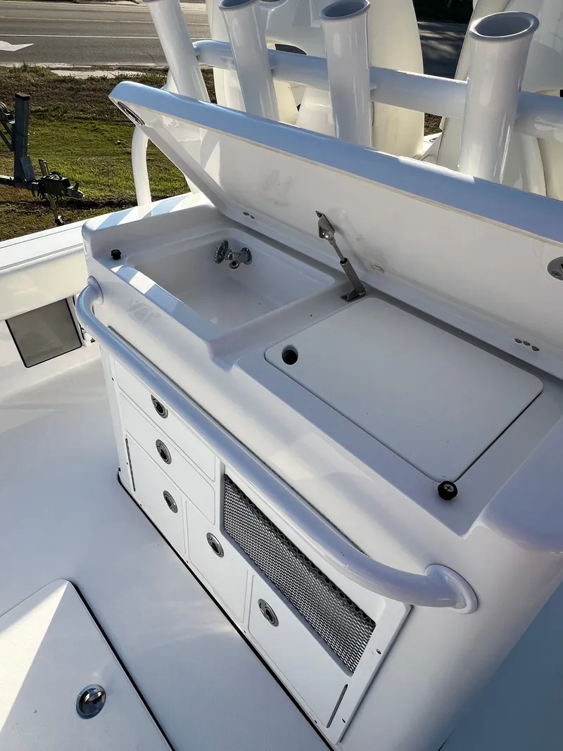 Slide: The Image of Sportsman Masters 267OE Bay Boat 2020 - 20