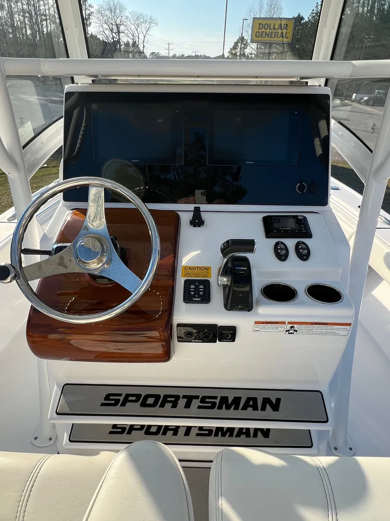 Slide: The Image of Sportsman Masters 267OE Bay Boat 2020 - 23