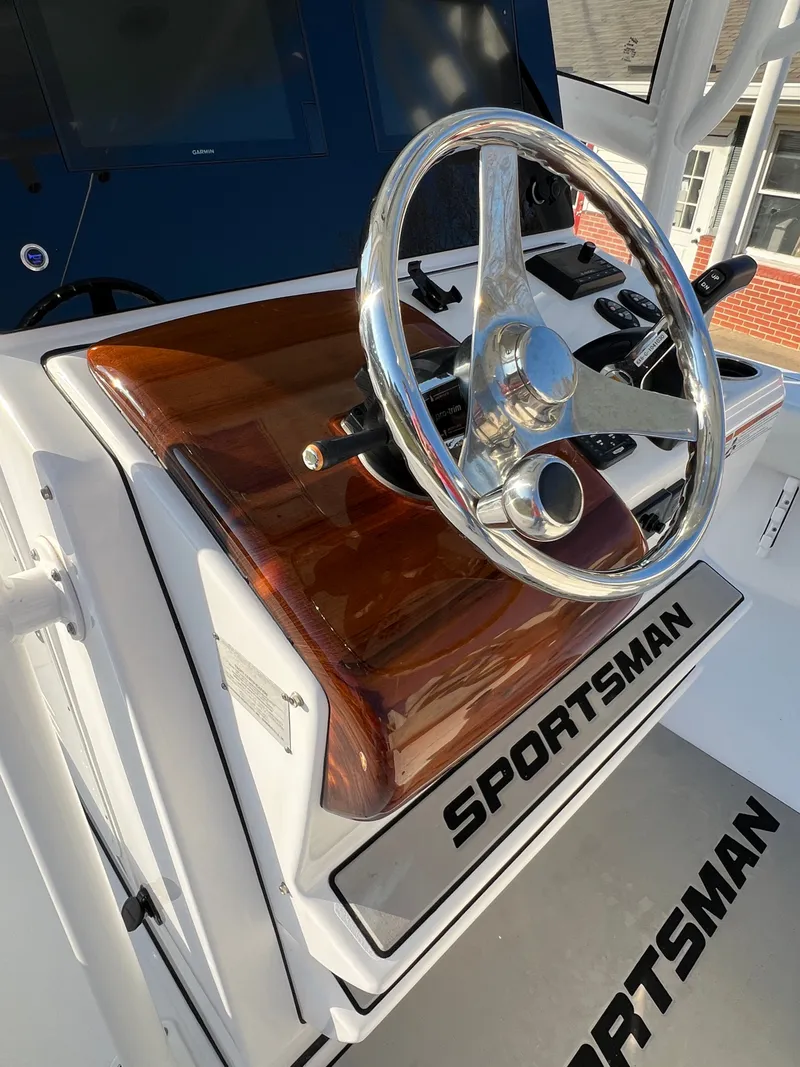 Slide: The Image of Sportsman Masters 267OE Bay Boat 2020 - 25
