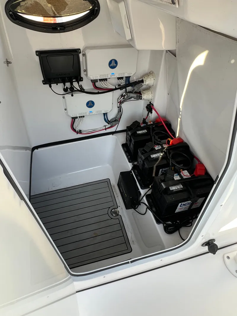 Slide: The Image of Sportsman Masters 267OE Bay Boat 2020 - 39