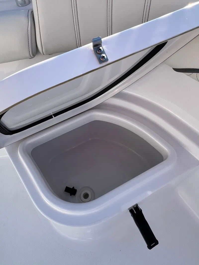 Slide: The Image of Sportsman Masters 267OE Bay Boat 2020 - 63