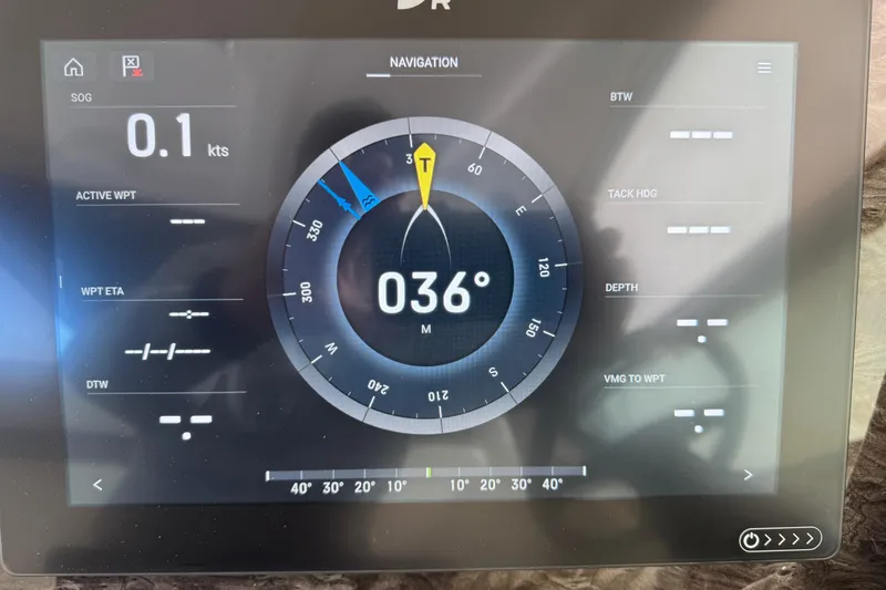 Slide: The Image of Navigation display on a 2008 Sea Ray 40 Sundancer boat. - 16