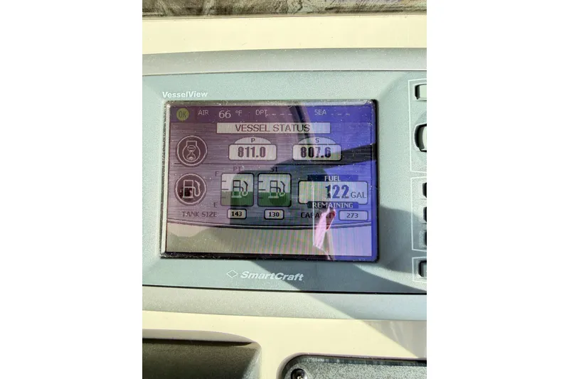 Slide: The Image of SmartCraft VesselView display on 2008 Sea Ray 40 Sundancer, showing fuel and engine data. - 25