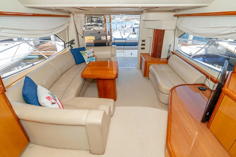 Slide: The Image of Salon aft - 10