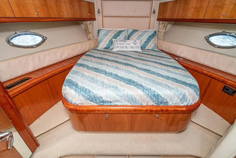 Slide: The Image of Forward VIP berth - 31