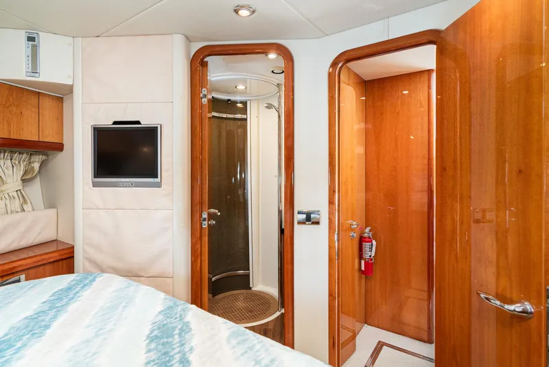 Slide: The Image of VIP ensuite head - 33