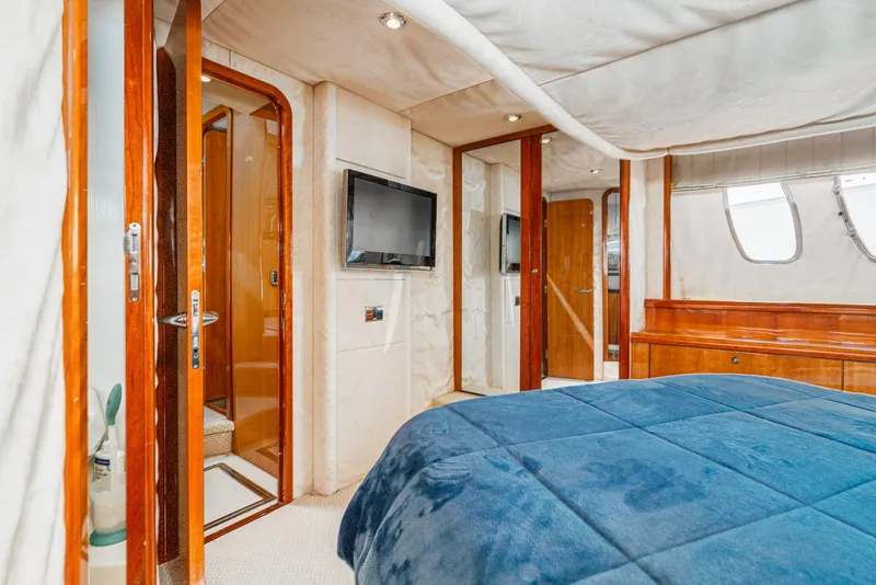 Slide: The Image of TV on forward bulkhead - 41