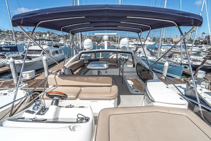 Slide: The Image of Flybridge - 52