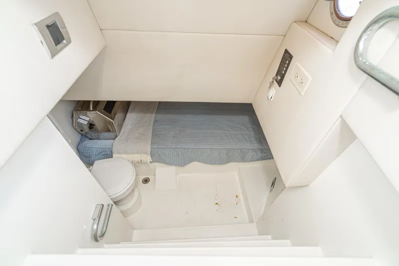 Slide: The Image of Crew's cabin berth - 62