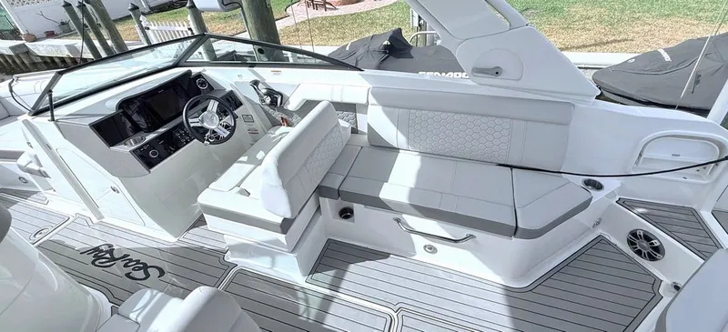Slide: The Image of 2024 Sea Ray 270 Sdx - Image 10 - 10